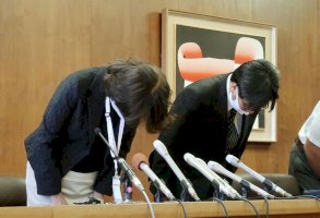 「ごめんなさい」「今さら許さへん」中1生徒の背骨を折った体罰教師は、怒り爆発で生徒が気絶しても投げ続けた-–-ニコニコニュース