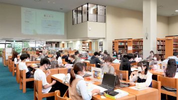中大附属｢図書館で授業｣の浸透ぶりがスゴすぎた-|-東洋経済education×ict-–-東洋経済オンライン