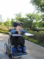 出発点は「自分とは別の障害について知りたい」…電動車椅子の監督が障害者らを取材した作品はなぜ生まれたのか-–-ニフティニュース
