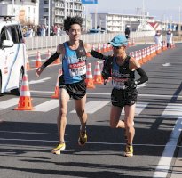 【箱根駅伝】教師と教え子がタスキつなぐ-東京国際大に編入、4区の31歳・今井隆生から5区永井竜二（中日スポーツ）-–-yahoo!ニュース-–-スポーツナビ